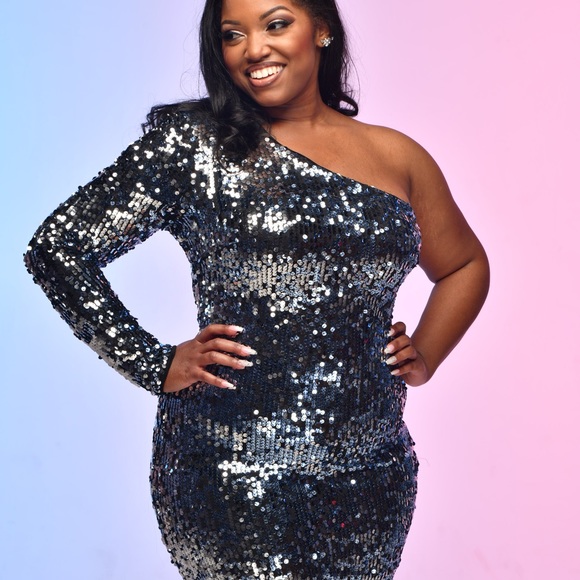 Meet your Posher, Jessica - Picture 3 of 3